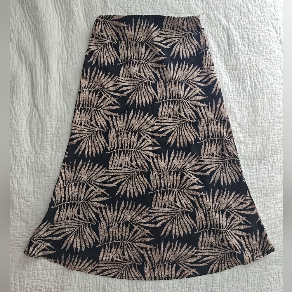 Patterned Midi Skirt - image 3